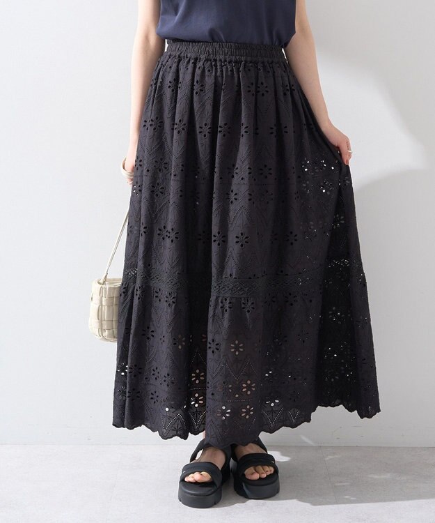 earth music&ecology シフリー刺繍スカート Black