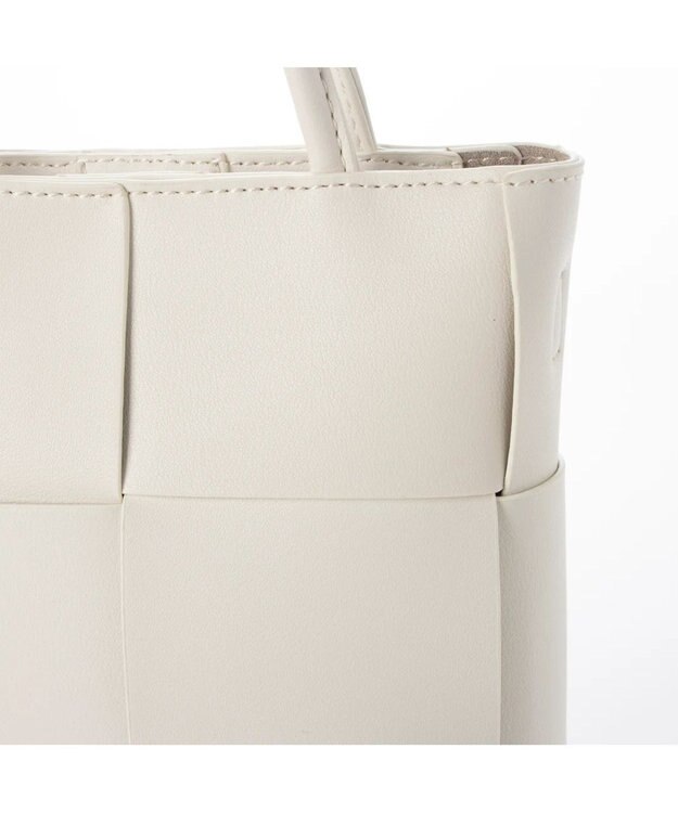 UNBILLION cachecache イントレチャートミニショルダーバッグ ホワイト