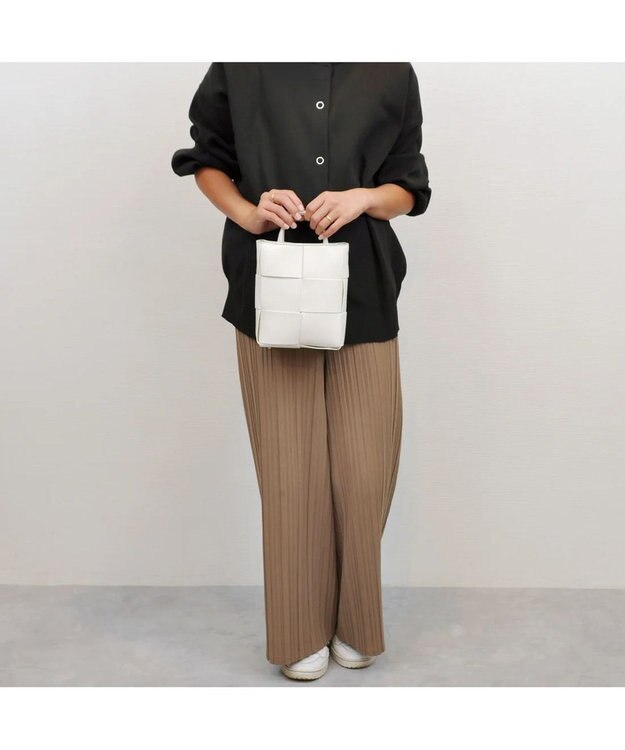 UNBILLION cachecache イントレチャートミニショルダーバッグ ホワイト