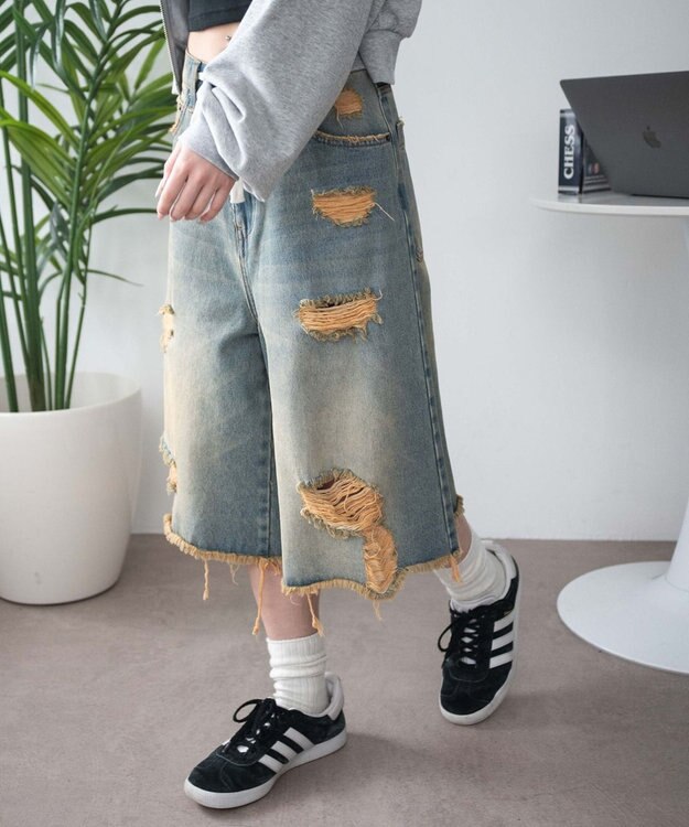 WEGO 【SMサイズ展開】ヴィンテージウォッシュダメージバギーハーフパンツ デニム淡加工色