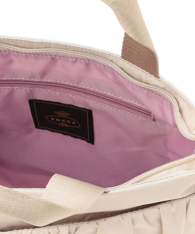 TOCCA TWISTY FORM BAG トートバッグ【WEB＆一部店舗限定】 アイボリー系