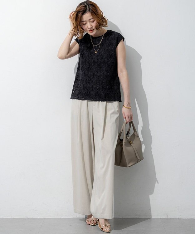 23区 【見上愛さん着用/Oggi・CanCam掲載】ポインテッド Tストラップ サンダル ゴールド系