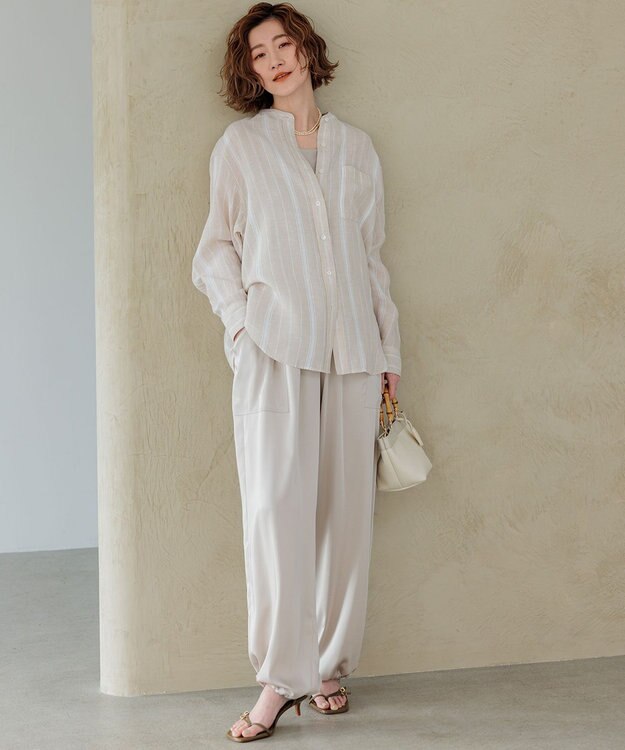 23区 【洗える】LIBECO バンドカラー シャツ ベージュ×ホワイトストライプ