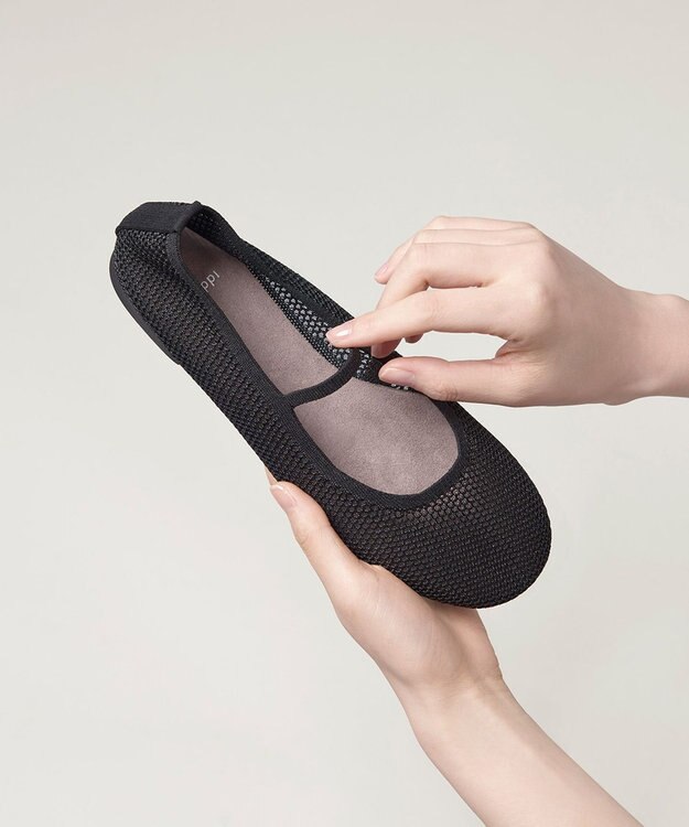 steppi 【一部店舗限定 / 片足わずか80g】シースルー ラウンド フラットパンプス ベージュ