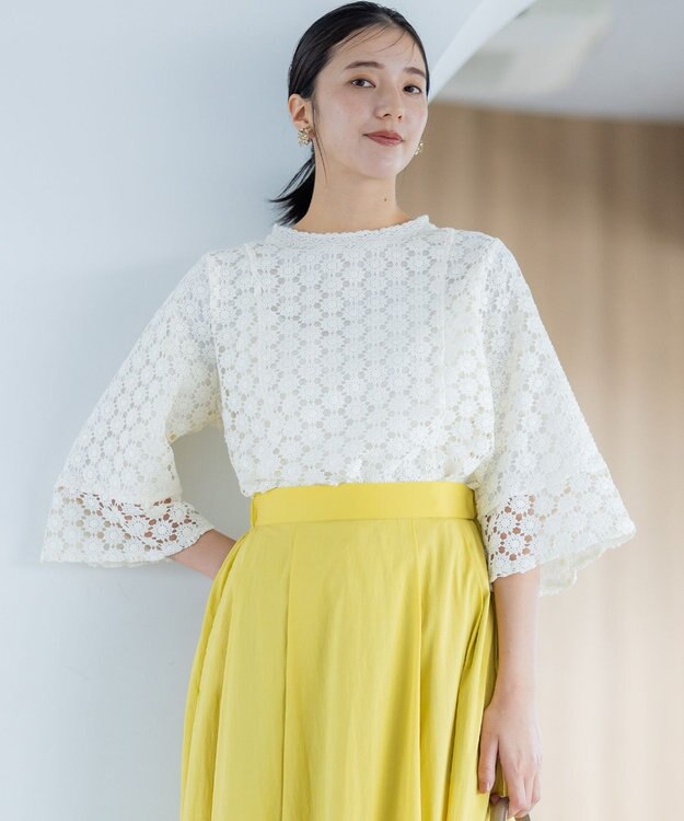 組曲 S 【WEB限定】フラワーレース袖フレア ブラウス アイボリー系