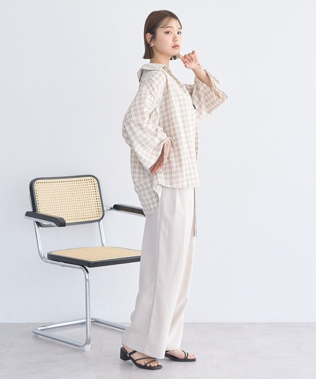 earth music&ecology シャーリングスリーブチェックシャツ Light Beige