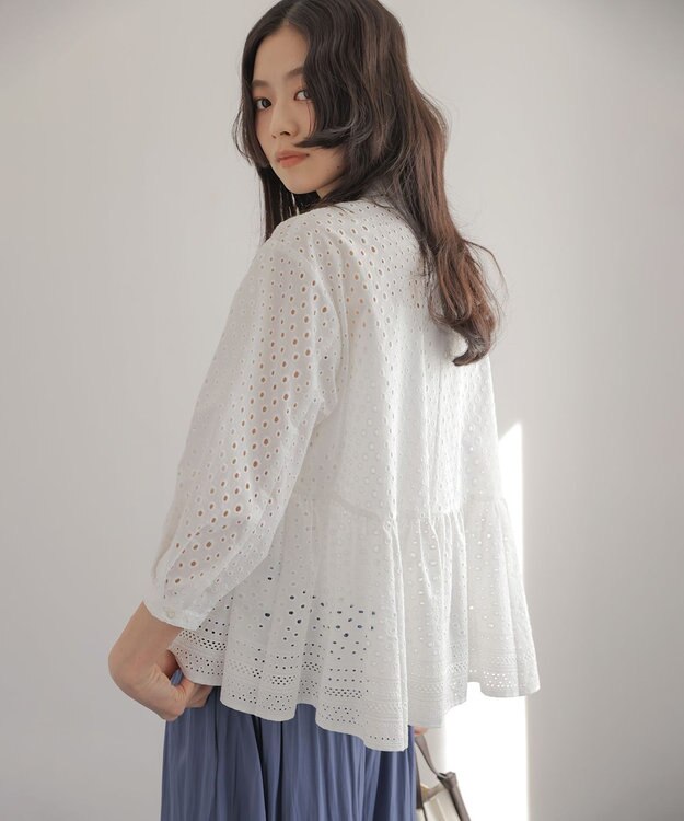 組曲 エンブロイダリーレーススタンドネック ブラウス ホワイト系