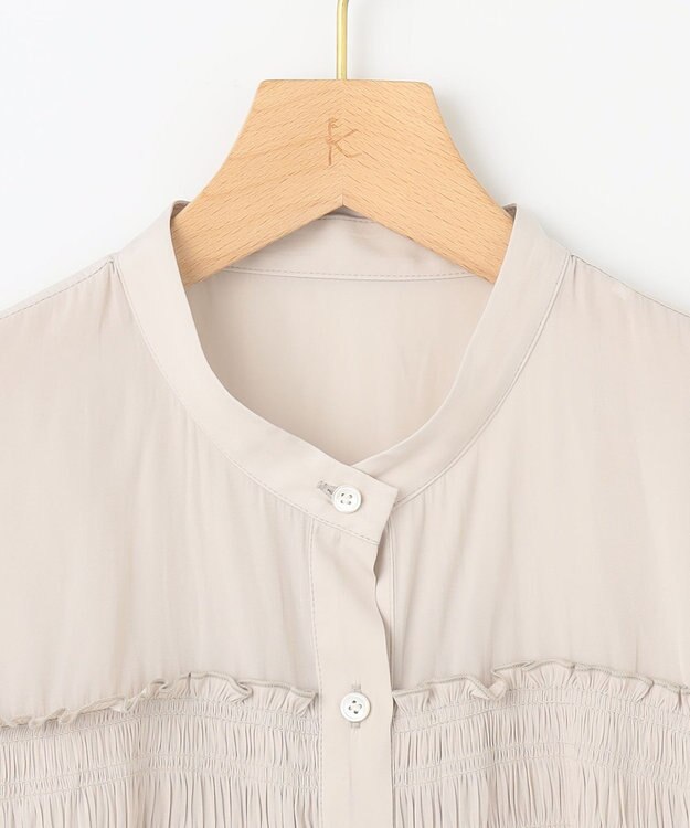 組曲 L ギャザーライトデシンシャーリング ブラウス アイボリー系