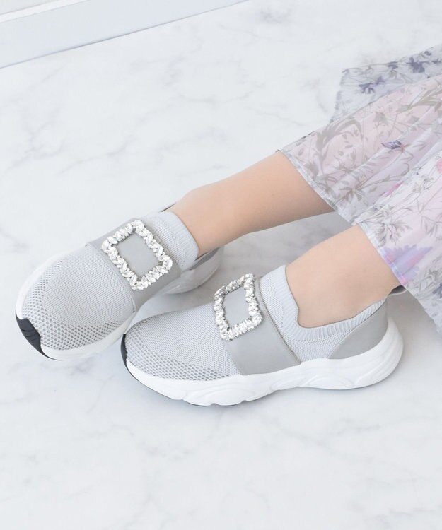 Bridget Birkin 【Bridget Birkin】ビジューバックルニットスニーカー ライトグレー