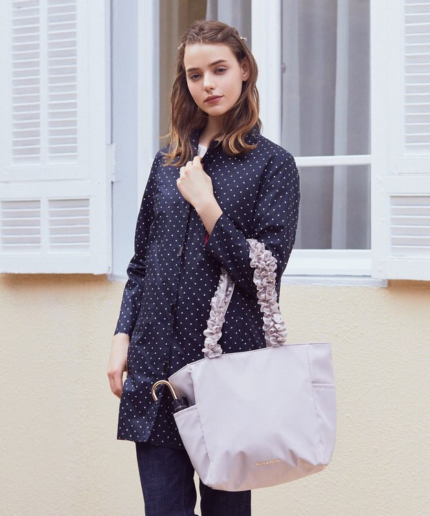 Maison de FLEUR 撥水加工フリルハンドルバッグ Black