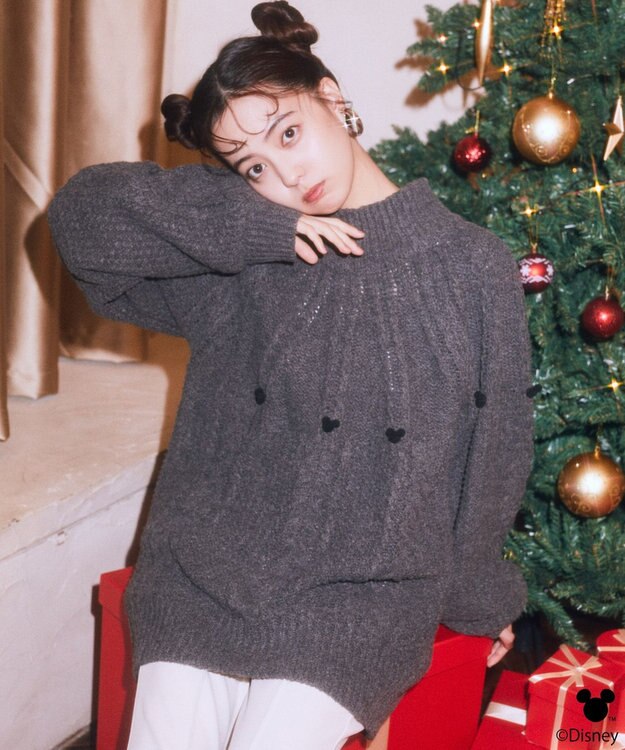 earth music&ecology 【予約】Disney/ポイントミッキーケーブルニット チャコールグレー