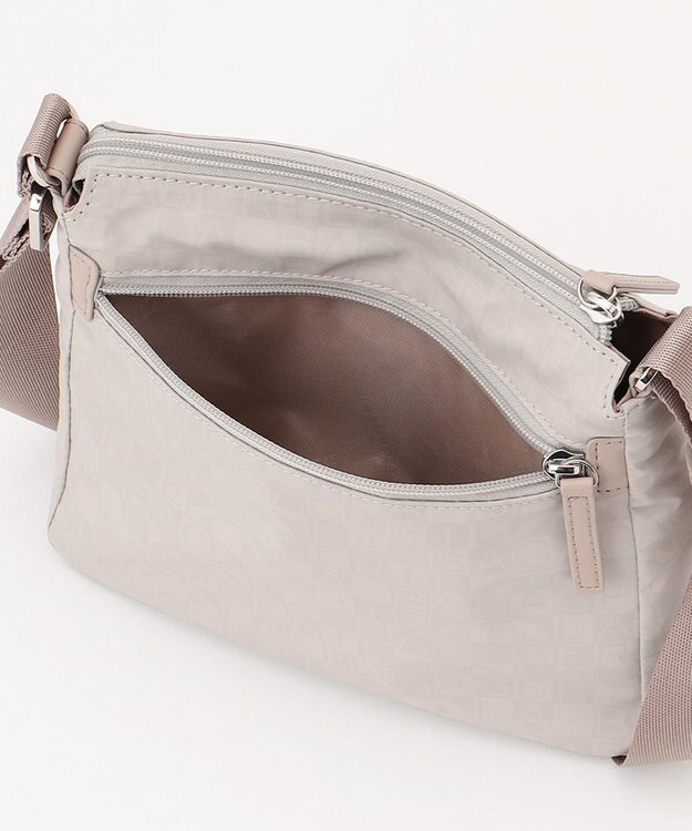 LA BAGAGERIE モノグラム　スクエアナイロンショルダー　SSサイズ アイボリー