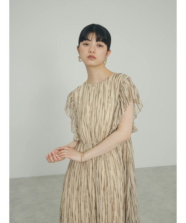 Green Parks ａ．肩フリルプリントワンピース Beige