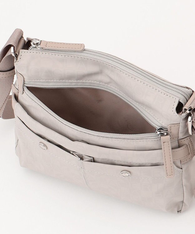 LA BAGAGERIE モノグラム　スクエアナイロンショルダー　SSサイズ アイボリー