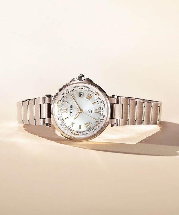 CITIZEN 【xC】ハンサムなサクラカラーの光発電エコ・ドライブ電波時計 EC1017-58A サクラ色