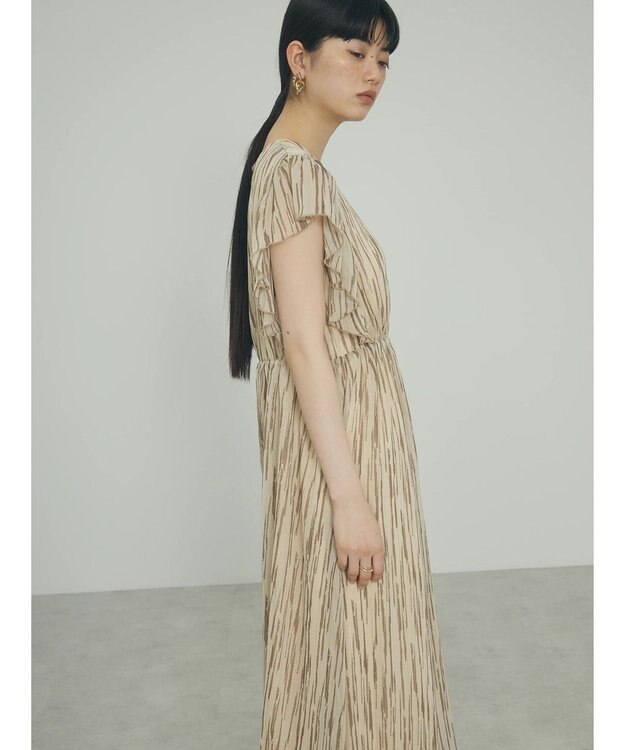 Green Parks ａ．肩フリルプリントワンピース Beige