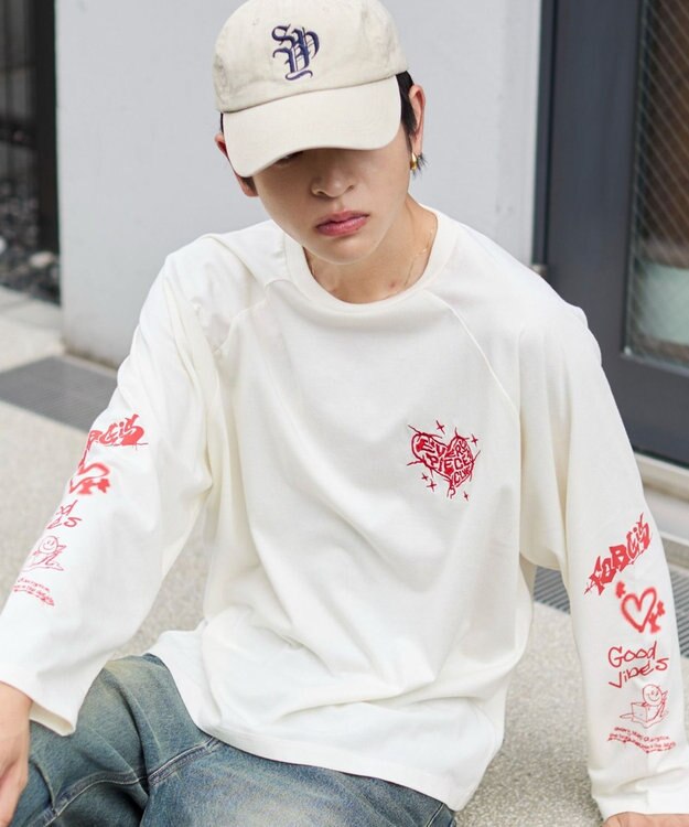 WEGO 【ユニセックス着用ITEM/MLサイズ展開】スリーブロゴグラフィックラグランT（LS） ホワイト