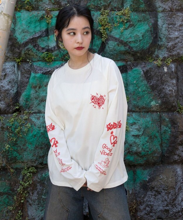 WEGO 【ユニセックス着用ITEM/MLサイズ展開】スリーブロゴグラフィックラグランT（LS） ホワイト