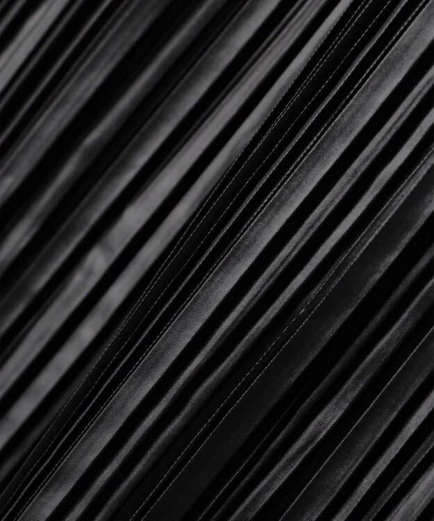 uncrave レザー ライク サテン プリーツスカート（uncrave WHITE） ブラック