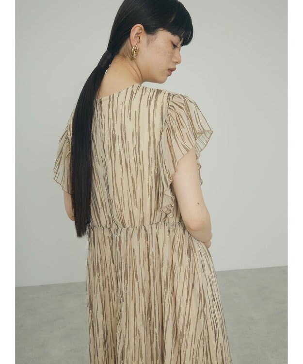 Green Parks ａ．肩フリルプリントワンピース Beige
