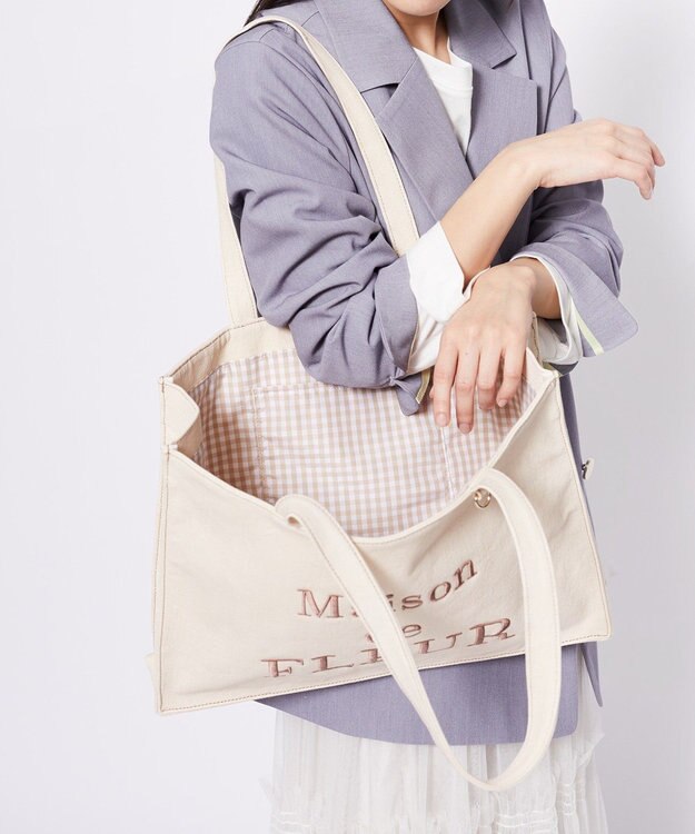 Maison de FLEUR デニムブランドロゴ刺繍トートバッグ Off White