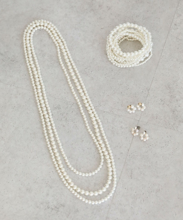 Green Parks ・ＨＡＬＦ　ＴＩＭＥ　パール３連ネックレス（金属フ White