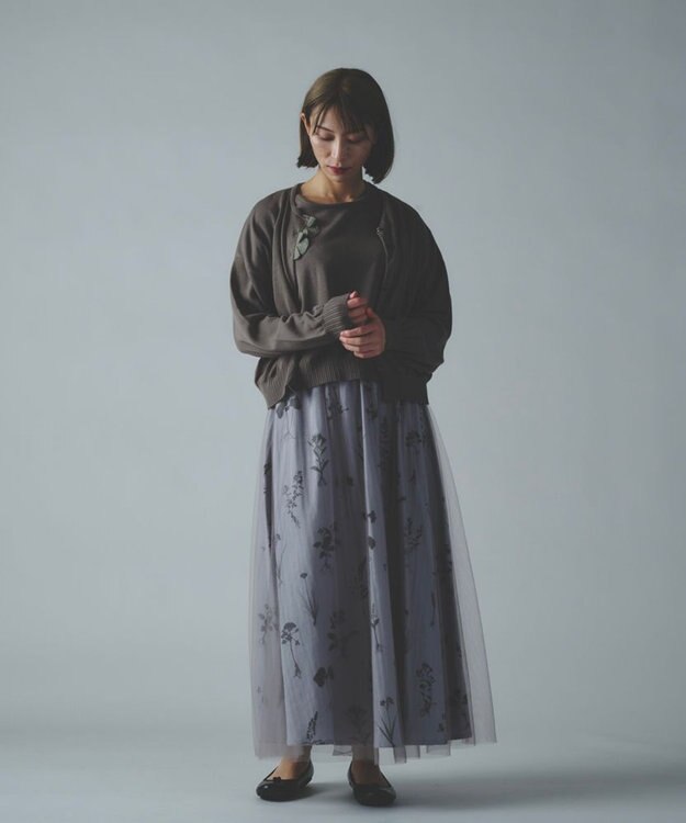 muuc 花モチーフ付きコットンニットカーディガン グレー