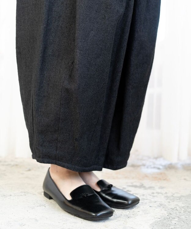 muuc リネンウールの裾タックワイドパンツ ブラック