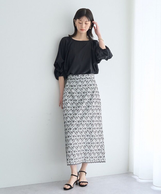 YECCA VECCA フラワーレースロングナロースカート Off White