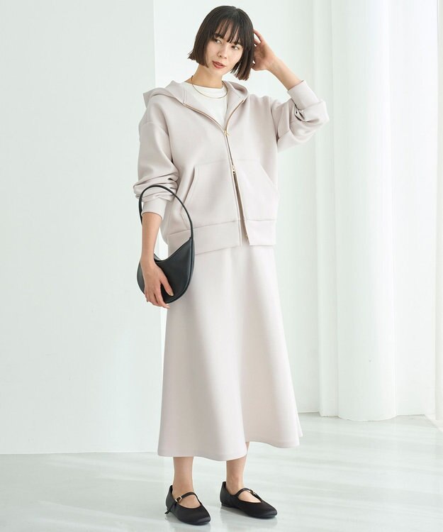 UNFILO 【新色登場】BEAUTY FORM JERSEY セミフレアスカート グレージュ