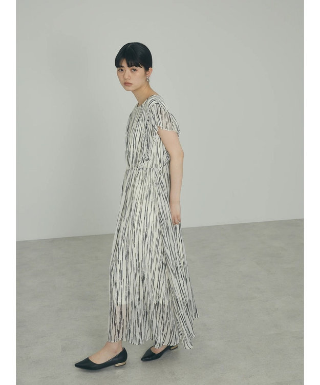 Green Parks ａ．肩フリルプリントワンピース White