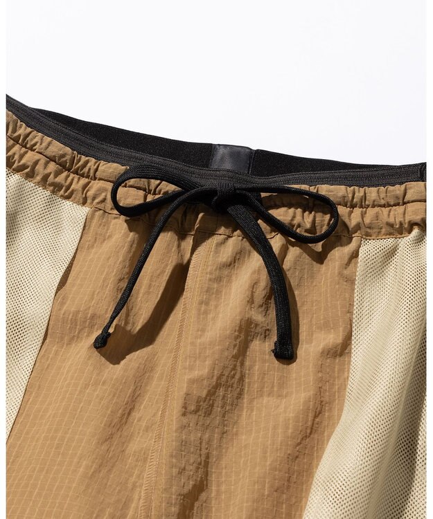 JOSEPH ABBOUD MOUNTAIN 【CREA掲載・ウエストストレッチ・ECO撥水・軽量】アウトドアイージーショーツ ベージュ系