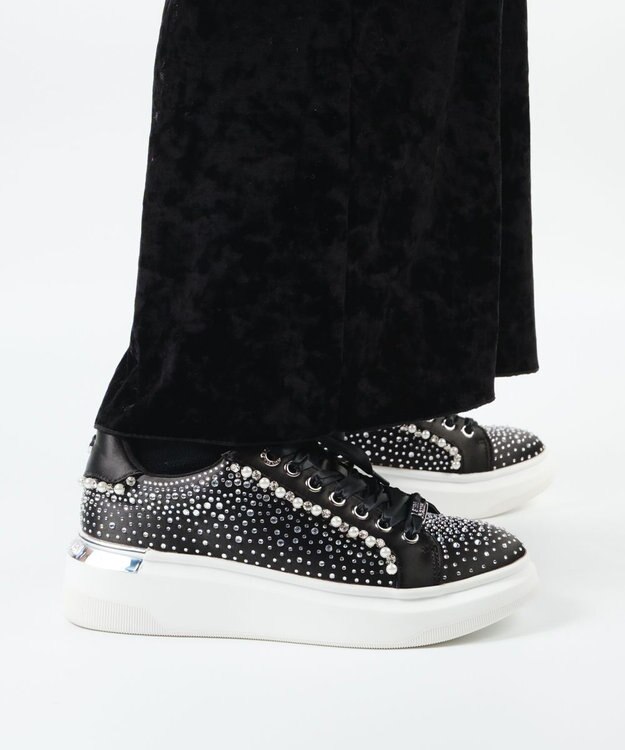 STEVE MADDEN GLORIES パールビジューレースアップスニーカー ブラック