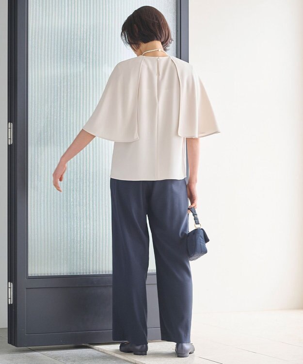 自由区 【洗える】バックサテンジョーゼット  ブラウス ベージュ系