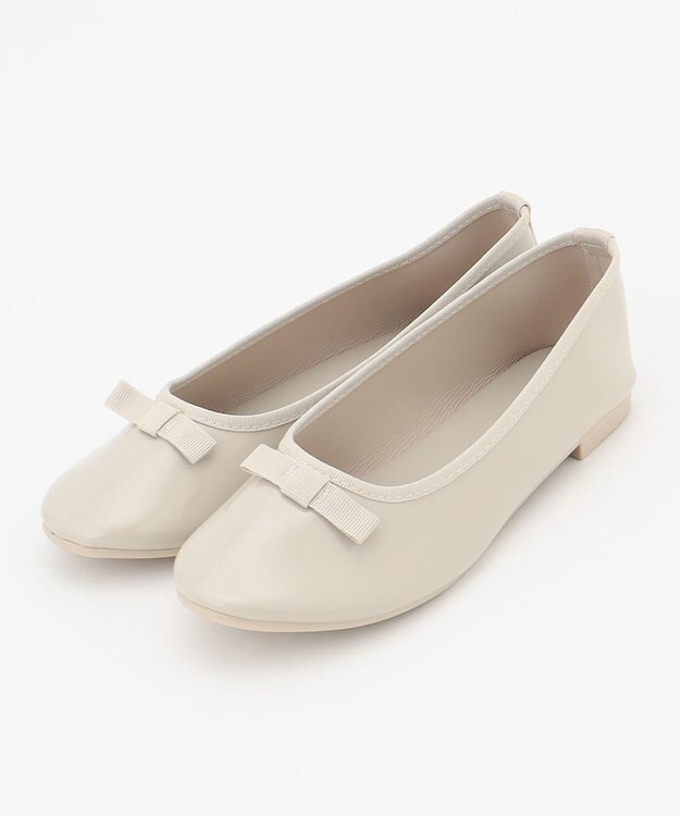 23区 ポーチイン バレエシューズ [WEB限定]エナメルベージュ