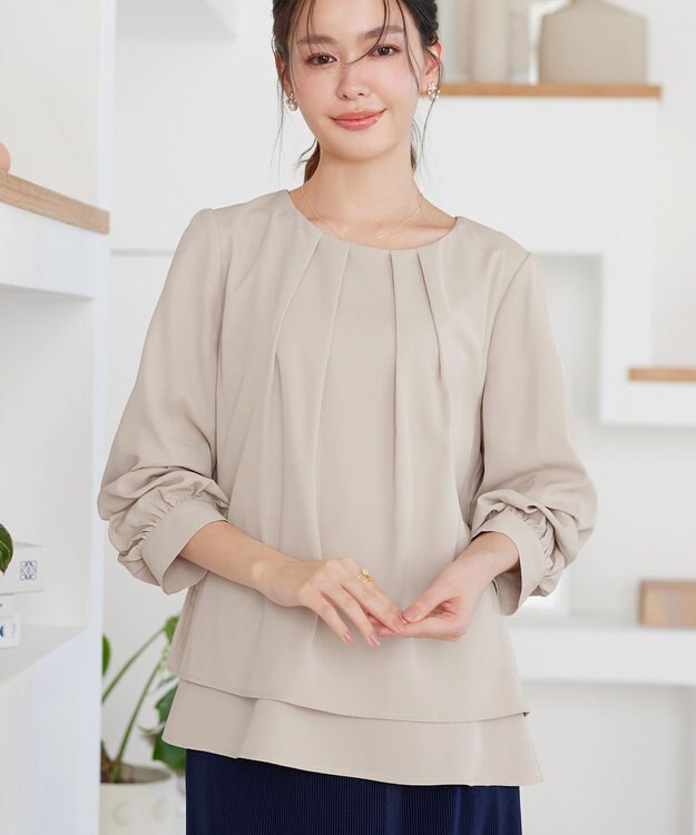 Tiaclasse つまみタック袖レイヤードブラウス ライトベージュ