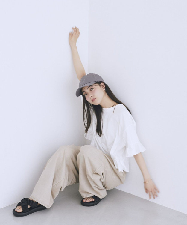earth music&ecology ピグメントフリルTシャツ Off White