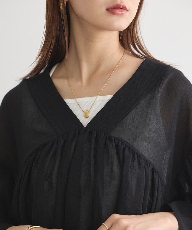 earth music&ecology Ｖネックギャザーブラウス Black