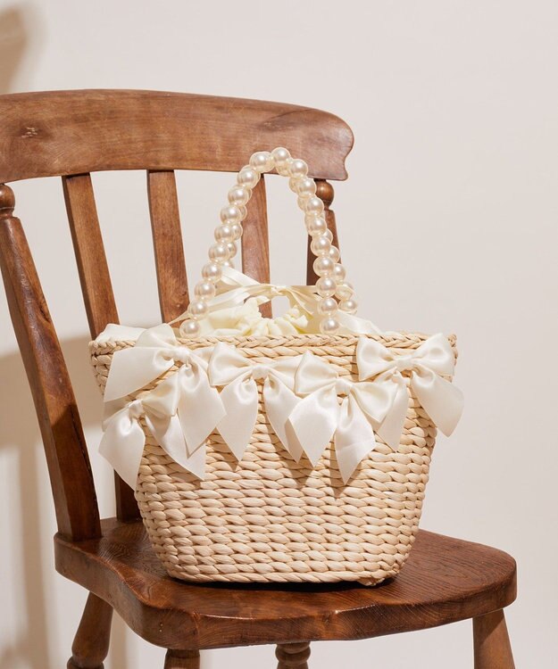 Maison de FLEUR パールハンドルメイズリボンカゴバッグ Ivory