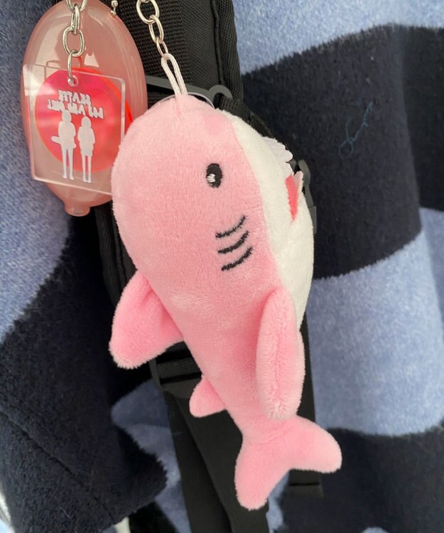 WEGO さめぬいぐるみキーホルダー ピンク