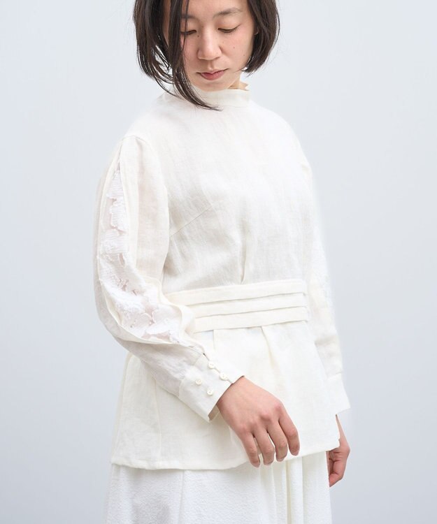 muuc 〈高品質ベルギーリネン100%〉〈通年着られる〉カットジャカード生地デザイン袖 クラシカルシルエットのブラウス ホワイト