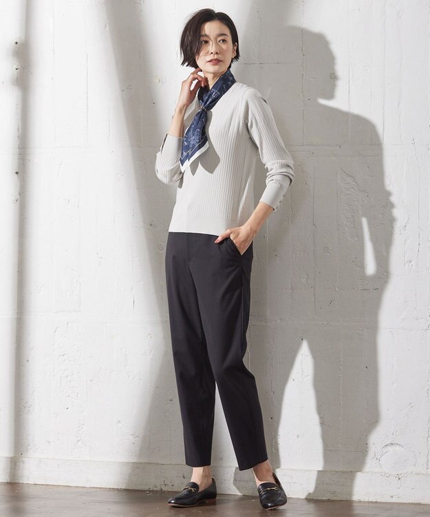 J.PRESS LADIES 【洗える】RAYON STRETCH PLAIN クルーネック ニット ライトグレー系