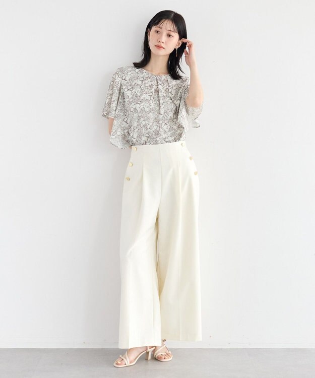 YECCA VECCA ラインフルーツ柄ラッフルブラウス Beige