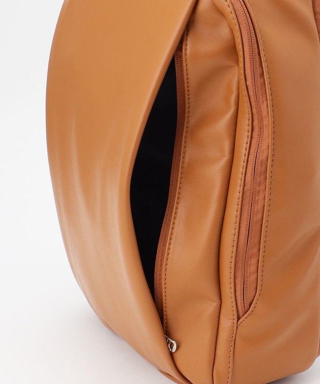 UNBILLION Otias スムースタイプ合皮スクエアリュック キャメル