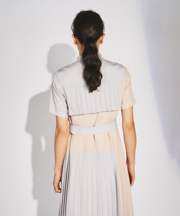 GRACE CONTINENTAL プリーツ配色ワンピース グレー