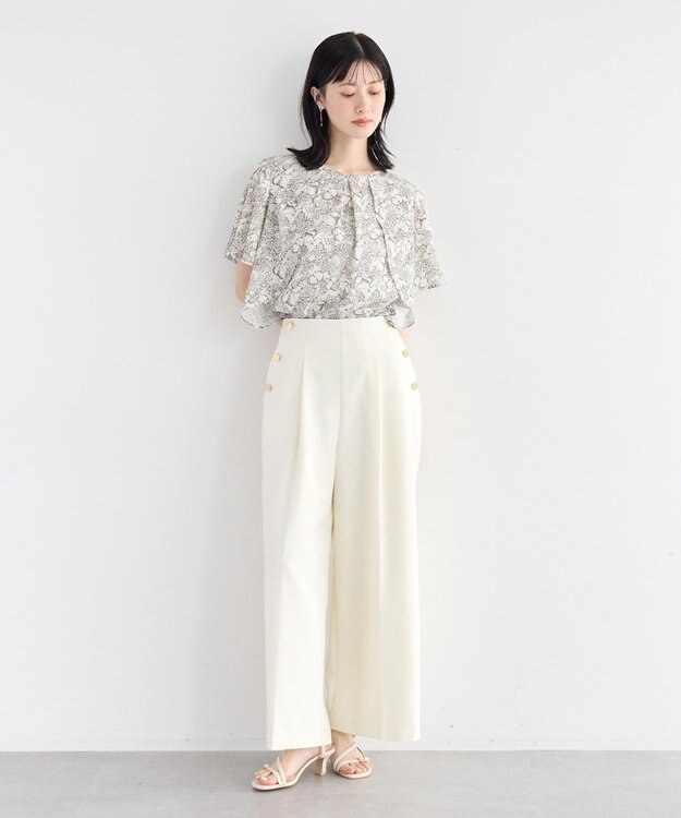 YECCA VECCA ラインフルーツ柄ラッフルブラウス Beige