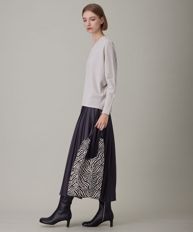 ICB 【洗える】ソフトウールハイゲージ Vネックプルオーバー トープ系