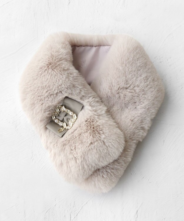 TOCCA 【ブローチ取り外し可】BIJOUX FURTIPPET ティペット ライトグレー系