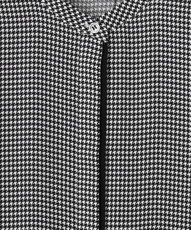 ICB L 【接触冷感・UVケア・速乾・洗える】BackSatinAmunzen バンドカラーブラウス ブラックベース柄系