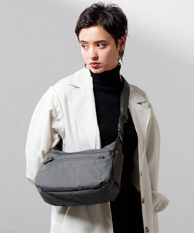 Y'SACCS 【ムック本掲載】【ナイロンタフタ×リサイクルレザー】デイリーショルダー　Sサイズ ダークグレー